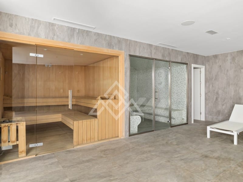 7 bedroom Apartment for sale in Nueva Andalucia with garage - € 4,300,000 (Ref: 9386190)