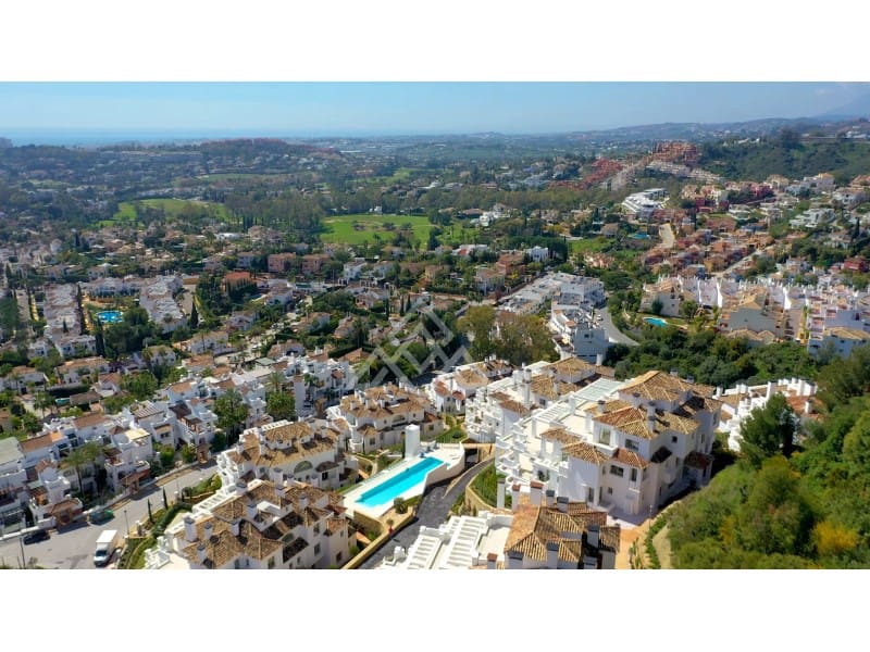 7 bedroom Apartment for sale in Nueva Andalucia with garage - € 4,300,000 (Ref: 9386190)