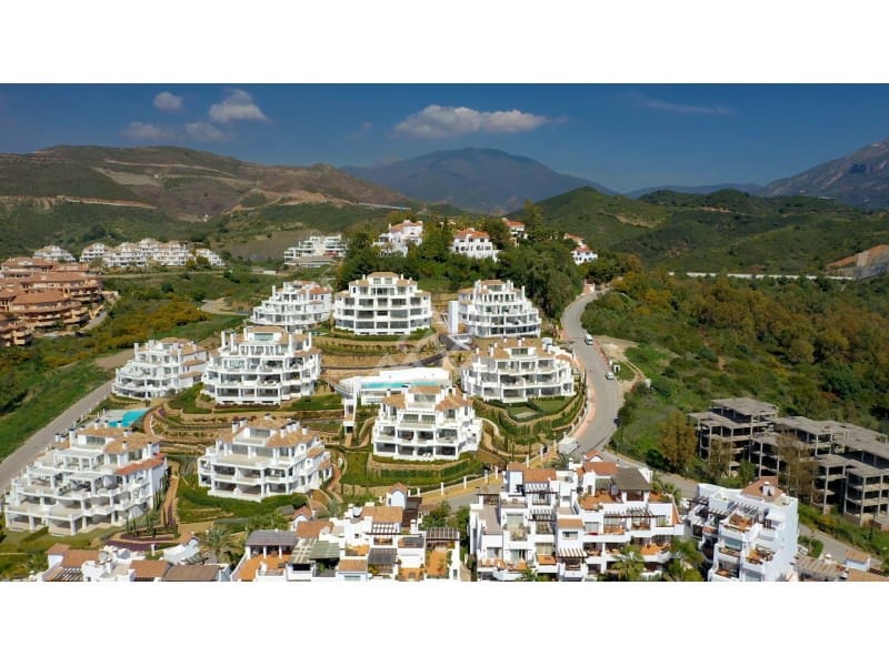 7 bedroom Apartment for sale in Nueva Andalucia with garage - € 4,300,000 (Ref: 9386190)