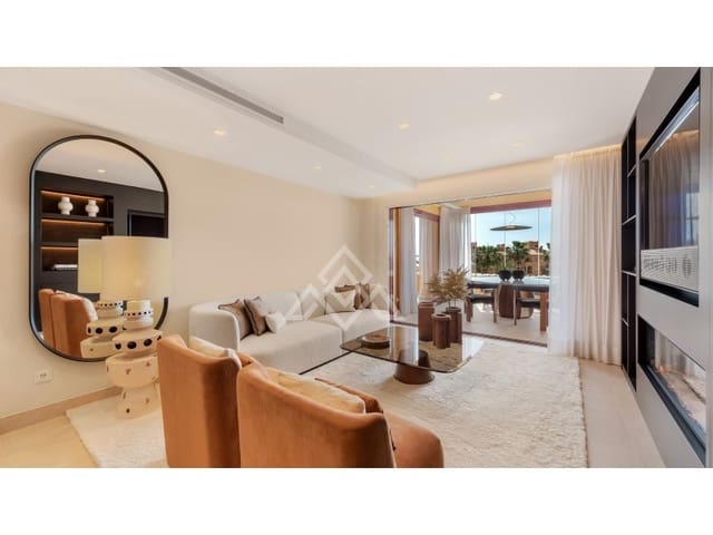 Apartamento de 3 habitaciones en Punta Plata, Estepona en venta con garaje - 2.395.000 € (Ref: 9386193)