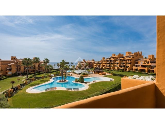 Apartamento de 3 habitaciones en Punta Plata, Estepona en venta con garaje - 2.395.000 € (Ref: 9386193)