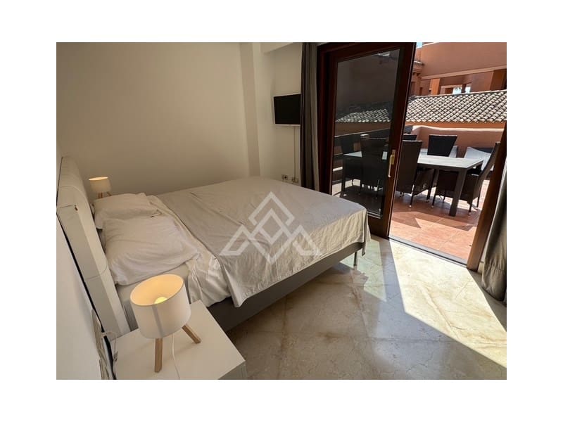 2 sovrum Lägenhet till salu i New Golden Mile med garage - 605 000 € (Ref: 9386194)