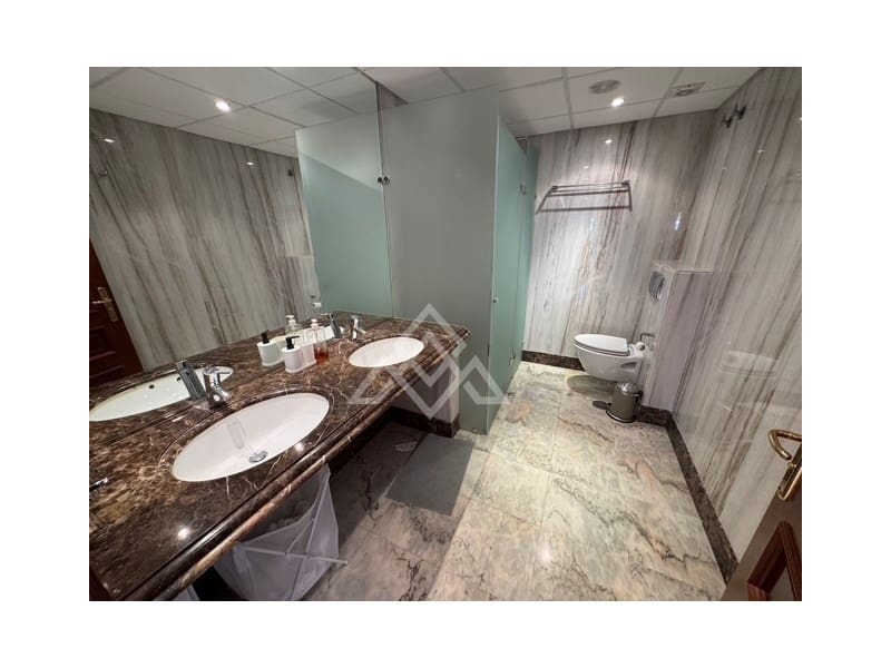 2 sovrum Lägenhet till salu i New Golden Mile med garage - 605 000 € (Ref: 9386194)