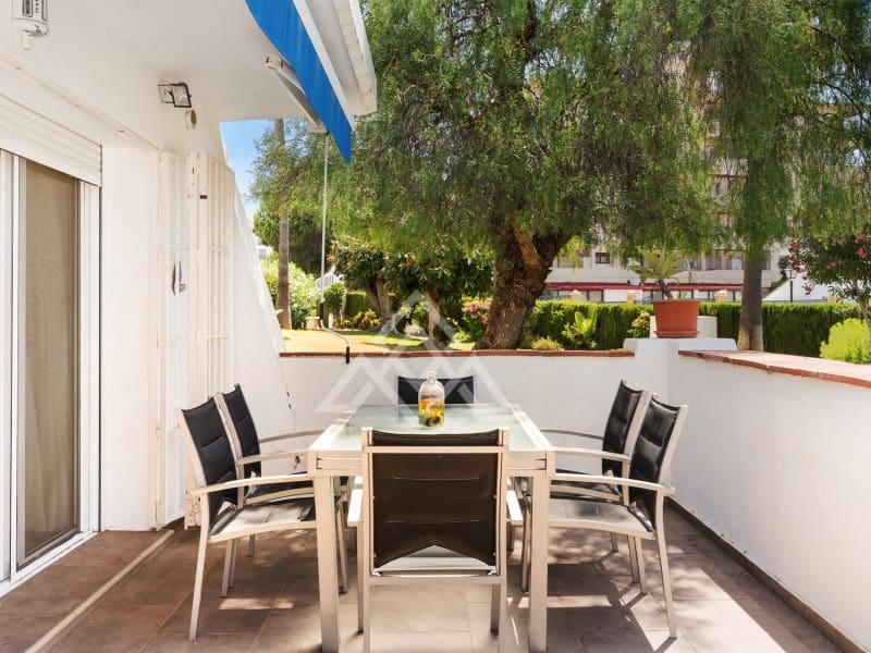 3 makuuhuone Huoneisto myytävänä paikassa Nueva Andalucia mukana 
autotalli - 680 000 € (Ref: 9386195)