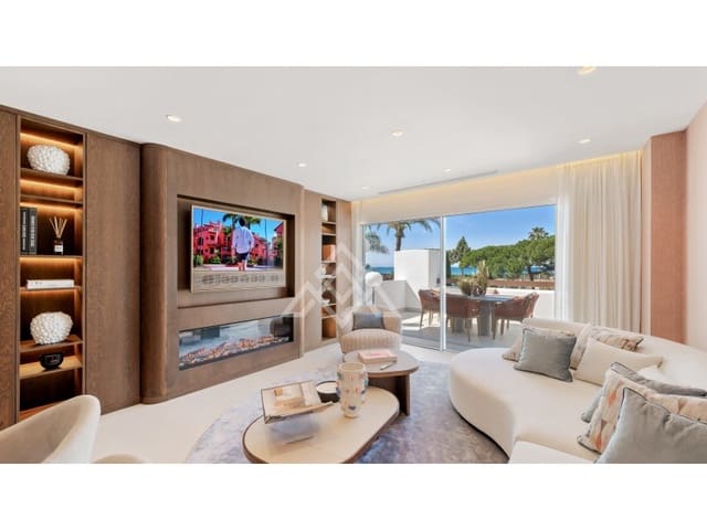 3 bedroom Apartment for sale in Rio Real - Los Monteros, Marbella with garage - € 2,250,000 (Ref: 9386197)