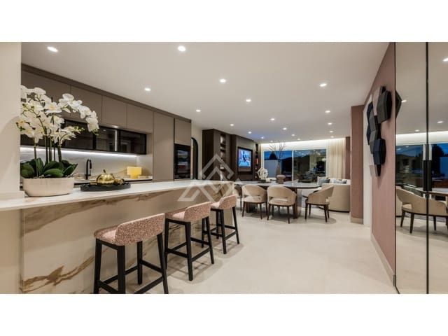 3 bedroom Apartment for sale in Rio Real - Los Monteros, Marbella with garage - € 2,250,000 (Ref: 9386197)