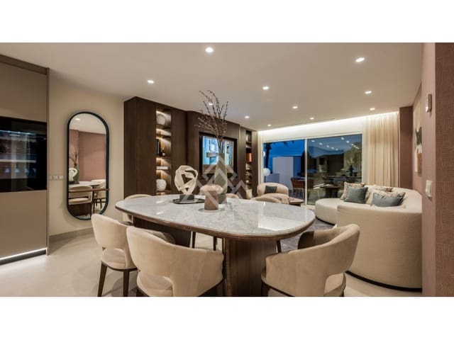 3 bedroom Apartment for sale in Rio Real - Los Monteros, Marbella with garage - € 2,250,000 (Ref: 9386197)