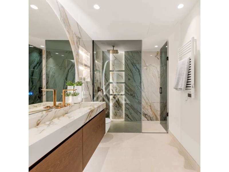 3 bedroom Apartment for sale in Marbella with garage - € 2,250,000 (Ref: 9386197)