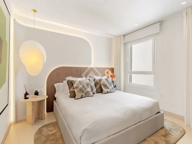 3 bedroom Apartment for sale in Marbella with garage - € 2,250,000 (Ref: 9386197)