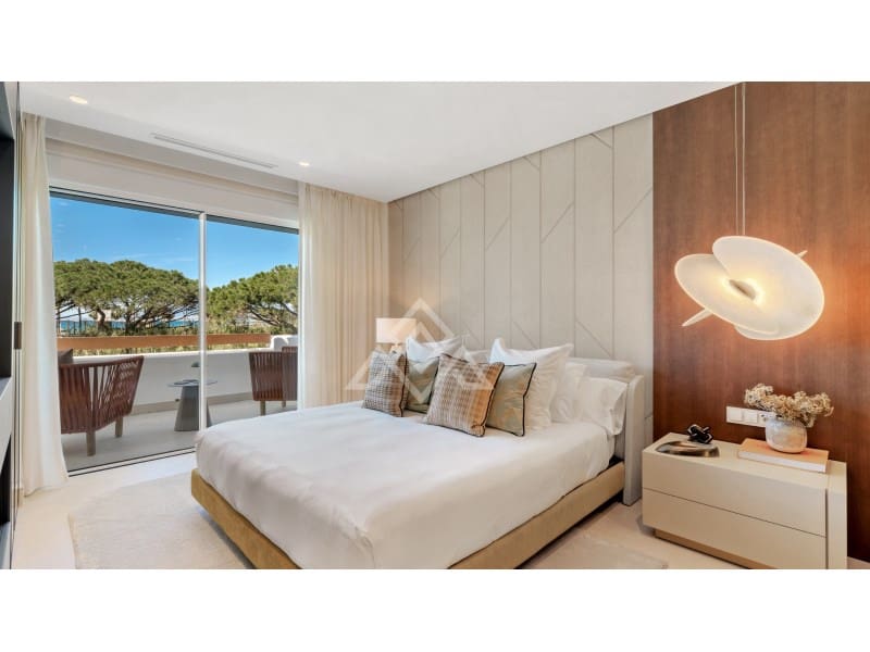 3 bedroom Apartment for sale in Marbella with garage - € 2,250,000 (Ref: 9386197)