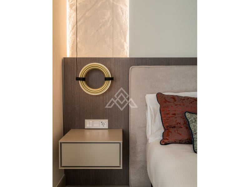 3 bedroom Apartment for sale in Marbella with garage - € 2,250,000 (Ref: 9386197)