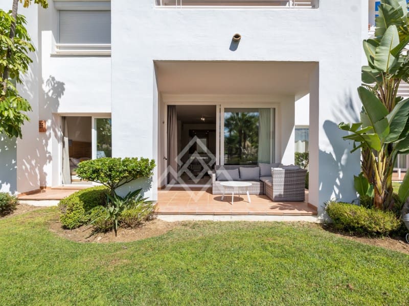 Apartamento de 2 habitaciones en Casares en venta con garaje - 390.000 € (Ref: 9386458)