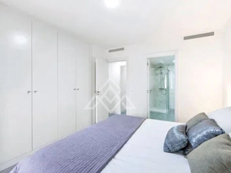 3 bedroom Apartment for sale in New Golden Mile with garage - € 595,000 (Ref: 9391985)