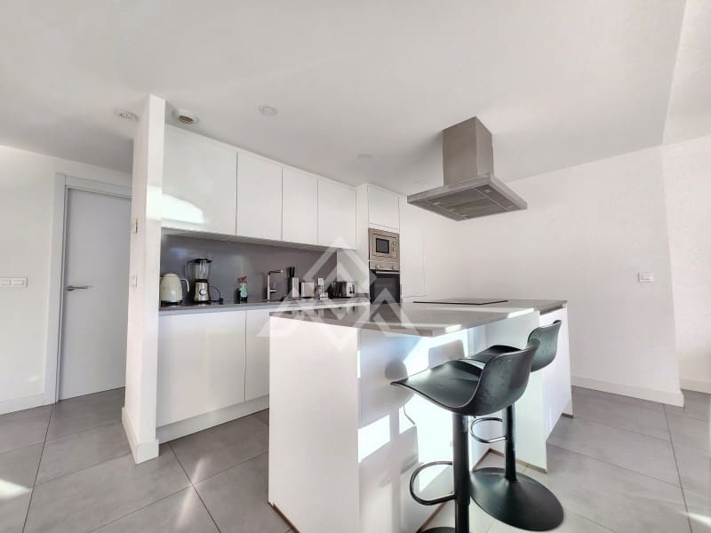 3 bedroom Apartment for sale in New Golden Mile with garage - € 595,000 (Ref: 9391985)