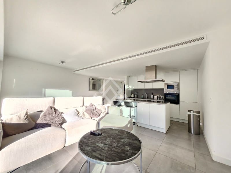 3 bedroom Apartment for sale in New Golden Mile with garage - € 595,000 (Ref: 9391985)