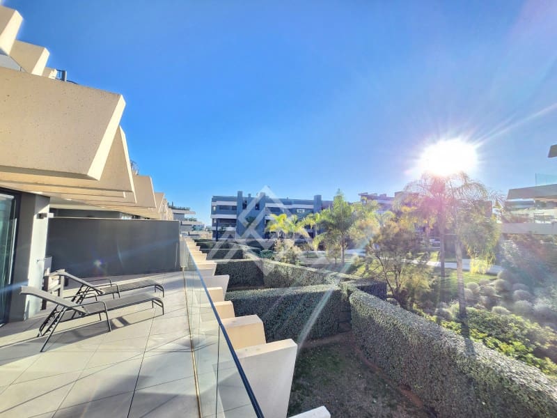 3 bedroom Apartment for sale in New Golden Mile with garage - € 595,000 (Ref: 9391985)