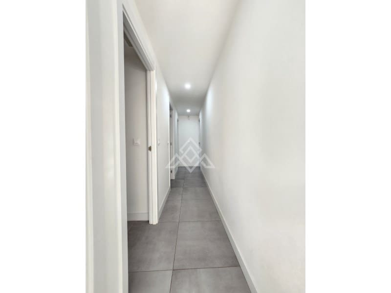 3 bedroom Apartment for sale in New Golden Mile with garage - € 595,000 (Ref: 9391985)