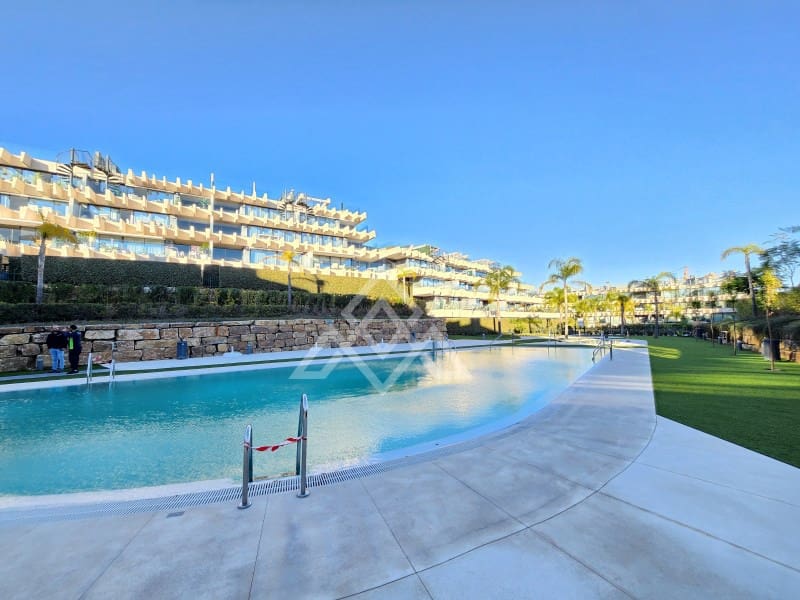 3 bedroom Apartment for sale in New Golden Mile with garage - € 595,000 (Ref: 9391985)