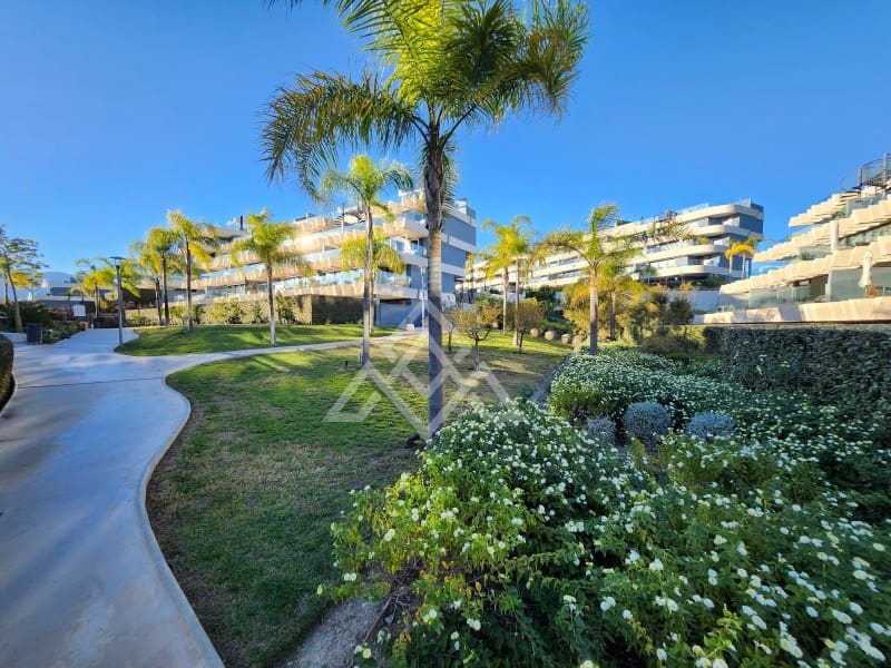 3 bedroom Apartment for sale in New Golden Mile with garage - € 595,000 (Ref: 9391985)