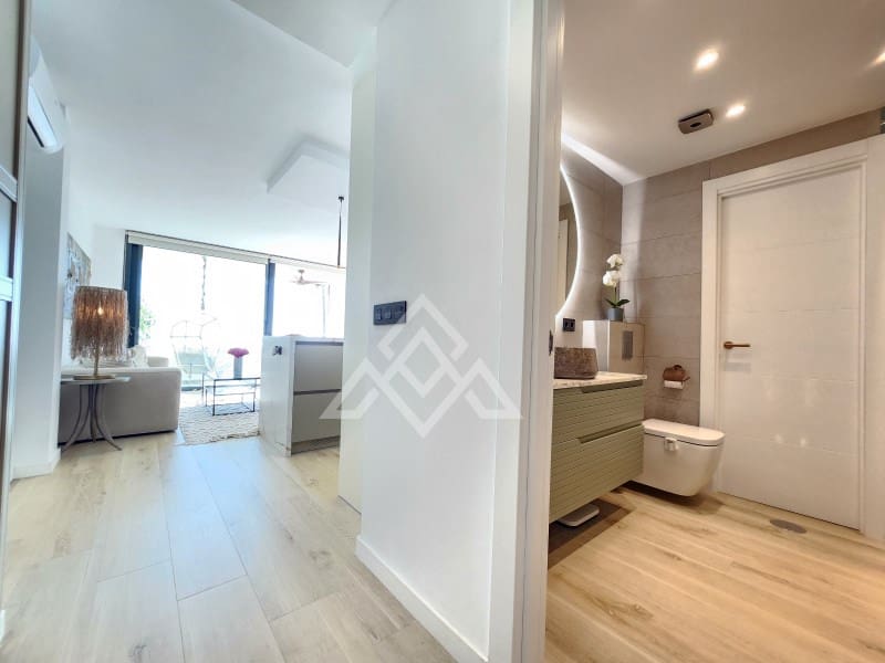 1 bedroom Apartment for sale in Riviera del Sol - € 599,000 (Ref: 9403751)