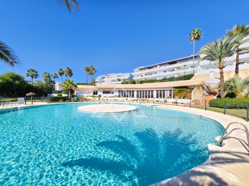 1 bedroom Apartment for sale in Riviera del Sol - € 599,000 (Ref: 9403751)