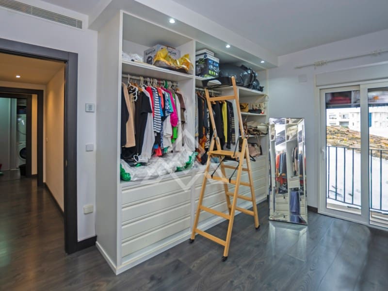 3 bedroom Penthouse for sale in Nueva Andalucia with garage - € 1,197,000 (Ref: 9411288)