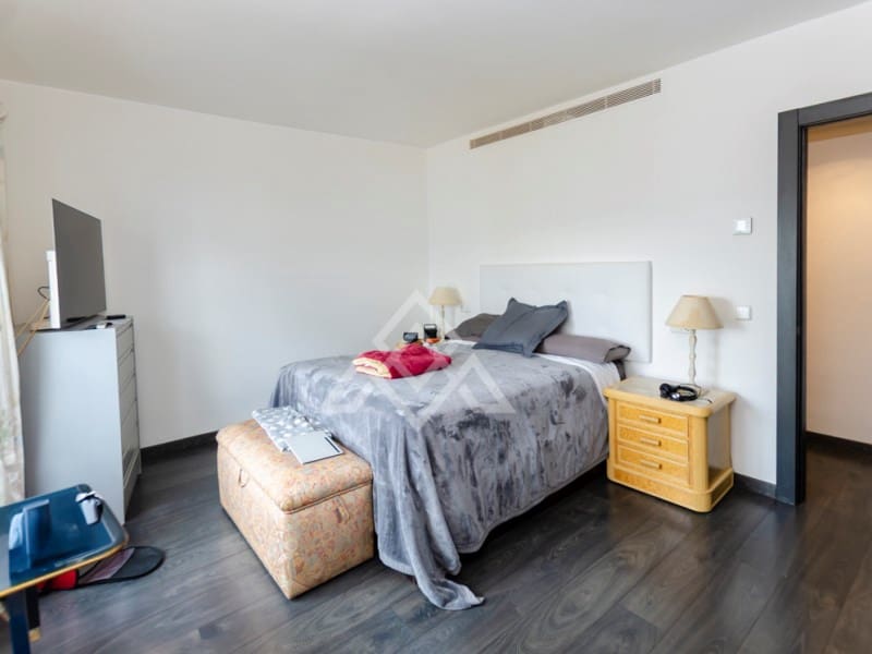 3 bedroom Penthouse for sale in Nueva Andalucia with garage - € 1,197,000 (Ref: 9411288)