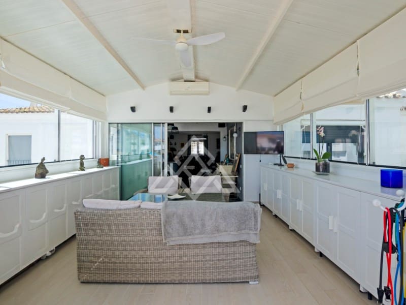 3 bedroom Penthouse for sale in Nueva Andalucia with garage - € 1,197,000 (Ref: 9411288)