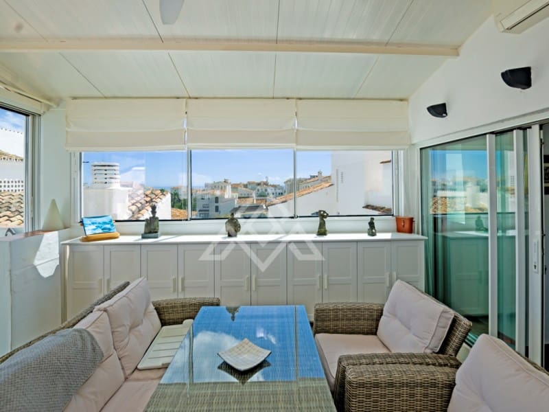 3 bedroom Penthouse for sale in Nueva Andalucia with garage - € 1,197,000 (Ref: 9411288)