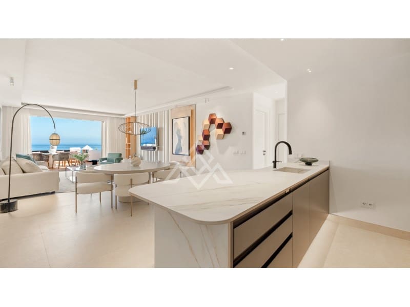 3 makuuhuone Kattohuoneisto myytävänä paikassa New Golden Mile mukana 
autotalli - 2 995 000 € (Ref: 9411290)