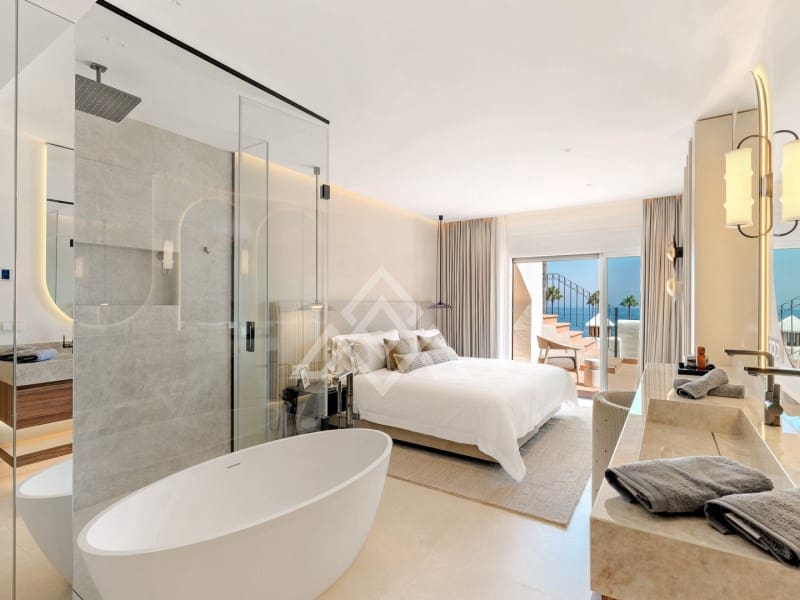 3 makuuhuone Kattohuoneisto myytävänä paikassa New Golden Mile mukana 
autotalli - 2 995 000 € (Ref: 9411290)