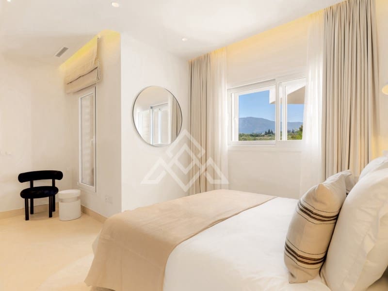 3 makuuhuone Kattohuoneisto myytävänä paikassa New Golden Mile mukana 
autotalli - 2 995 000 € (Ref: 9411290)