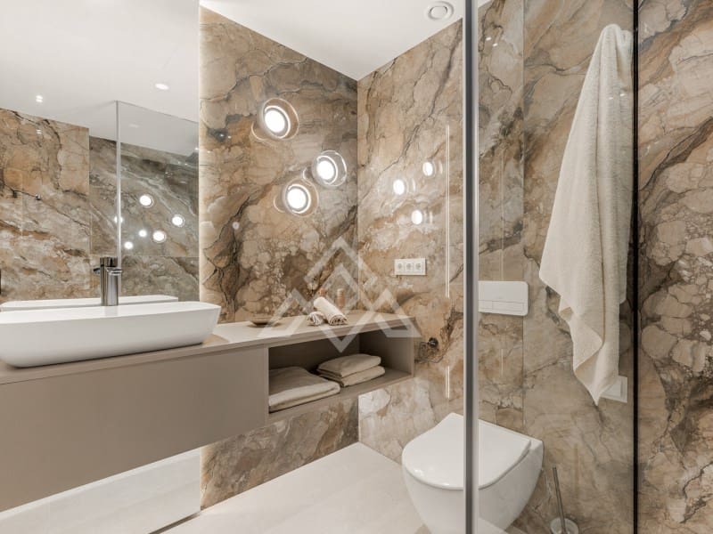 3 makuuhuone Kattohuoneisto myytävänä paikassa New Golden Mile mukana 
autotalli - 2 995 000 € (Ref: 9411290)