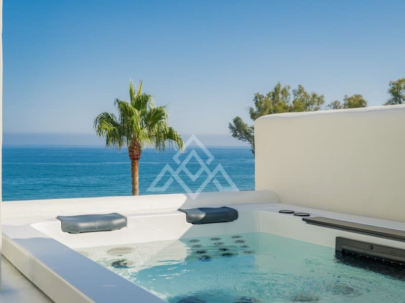 3 makuuhuone Kattohuoneisto myytävänä paikassa New Golden Mile mukana 
autotalli - 2 995 000 € (Ref: 9411290)