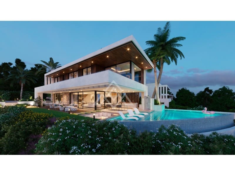 5 bedroom Villa for sale in Benalmadena with garage - € 3,500,000 (Ref: 9419468)