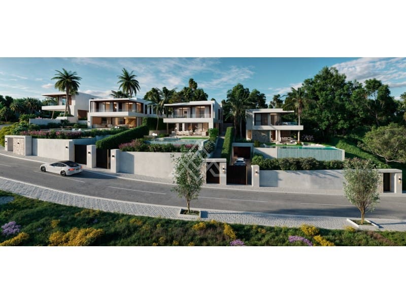 4 bedroom Villa for sale in Benalmadena with garage - € 2,950,000 (Ref: 9419470)