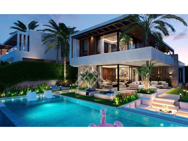 4 bedroom Villa for sale in Benalmadena with garage - € 2,950,000 (Ref: 9419470)