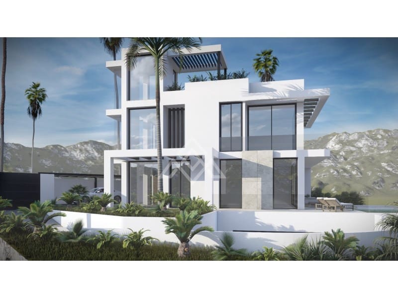5 bedroom Villa for sale in Estepona with garage - € 2,000,000 (Ref: 9424497)