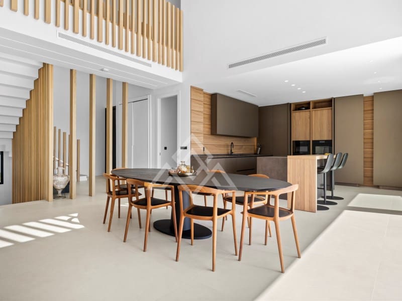 4 bedroom Villa for sale in Benahavis with garage - € 3,485,000 (Ref: 9424499)