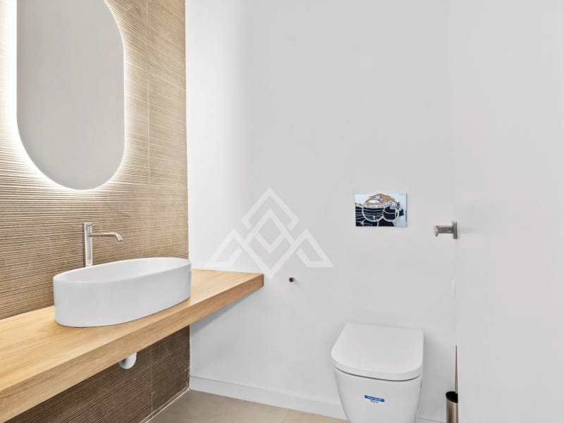 4 bedroom Villa for sale in Benahavis with garage - € 3,485,000 (Ref: 9424499)