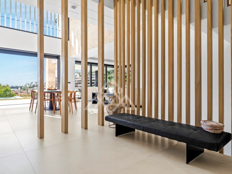 4 bedroom Villa for sale in Benahavis with garage - € 3,485,000 (Ref: 9424499)