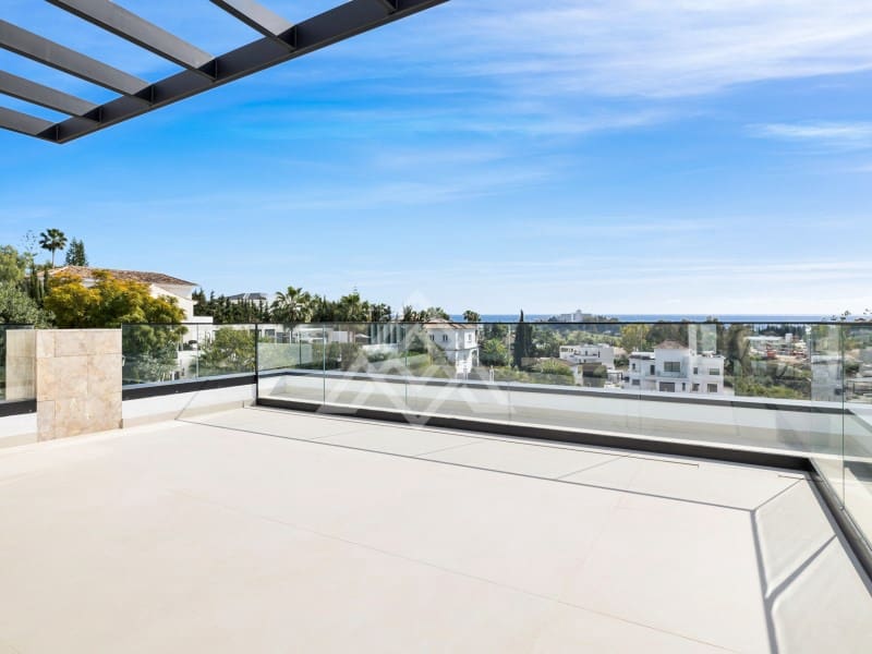 4 bedroom Villa for sale in Benahavis with garage - € 3,485,000 (Ref: 9424499)