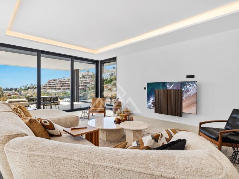 4 bedroom Villa for sale in Benahavis with garage - € 3,485,000 (Ref: 9424499)