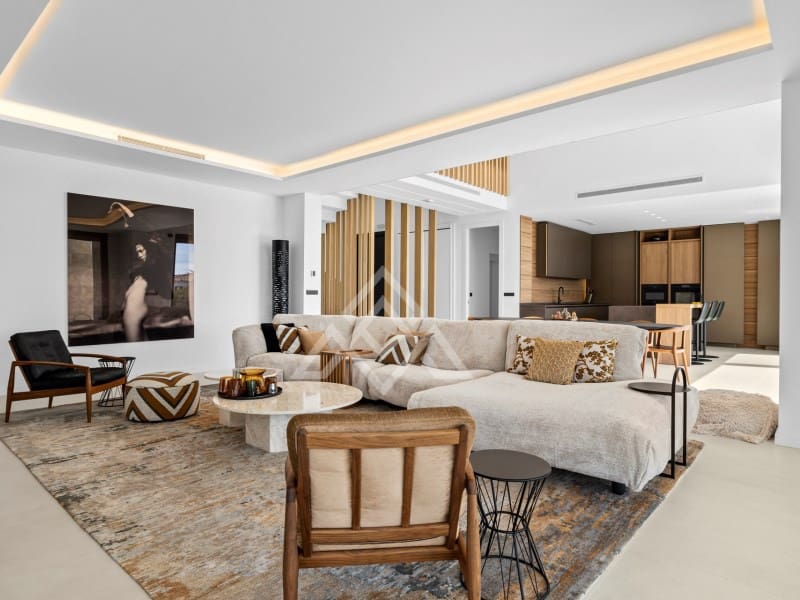 4 bedroom Villa for sale in Benahavis with garage - € 3,485,000 (Ref: 9424499)