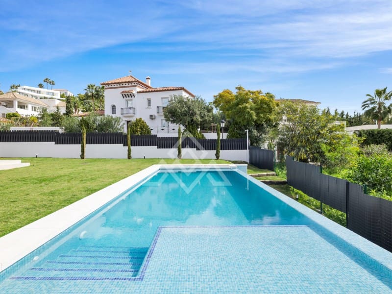 4 bedroom Villa for sale in Benahavis with garage - € 3,485,000 (Ref: 9424499)