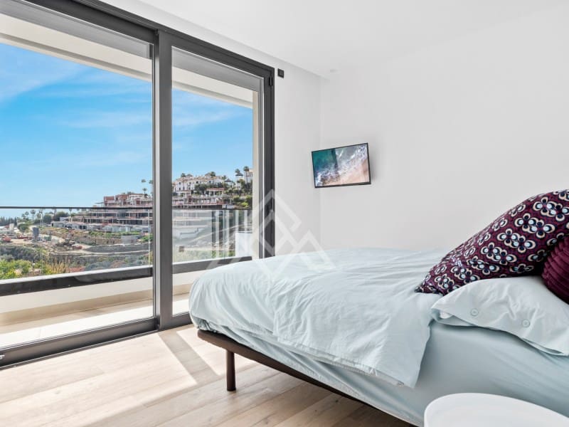 4 bedroom Villa for sale in Benahavis with garage - € 3,485,000 (Ref: 9424499)