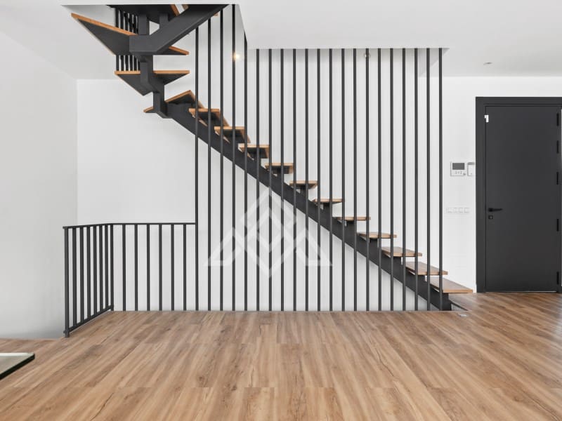 5 bedroom Villa for sale in San Pedro de Alcantara with garage - € 2,950,000 (Ref: 9424501)