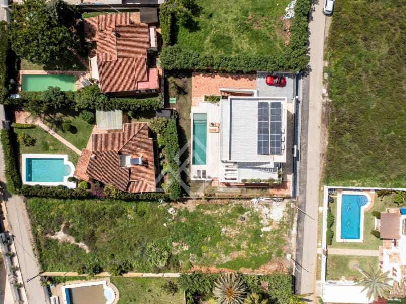 5 bedroom Villa for sale in San Pedro de Alcantara with garage - € 2,950,000 (Ref: 9424501)