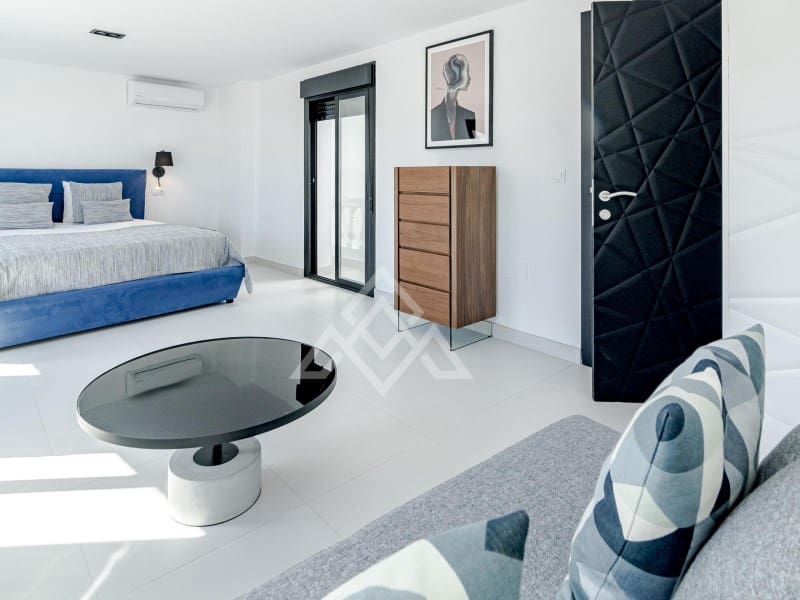 4 soverom Hus til salgs i Estepona - € 1 500 000 (Ref: 9450469)