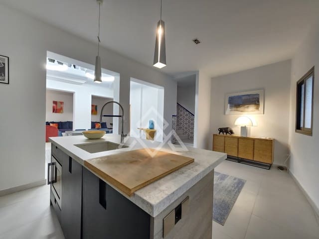 4 sypialnia Dom na sprzedaż w Centro, Estepona - 1 500 000 € (Ref: 9450469)